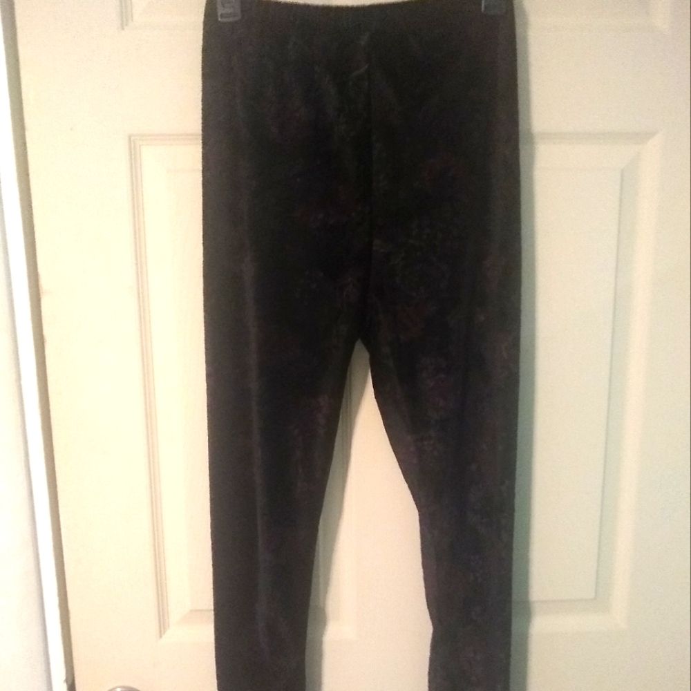 ⭐️EUC Velvety S/M leggings